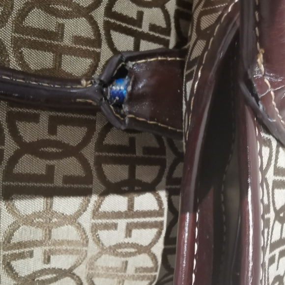 Giani Bernini handbag with many compartments - Picture 9 of 11